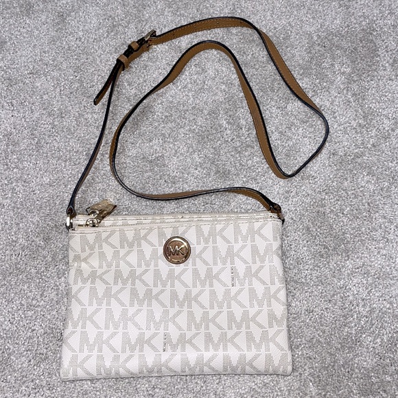 MICHAEL Michael Kors | Bags | Michael Kors Fulton Vanilla Crossbody ...